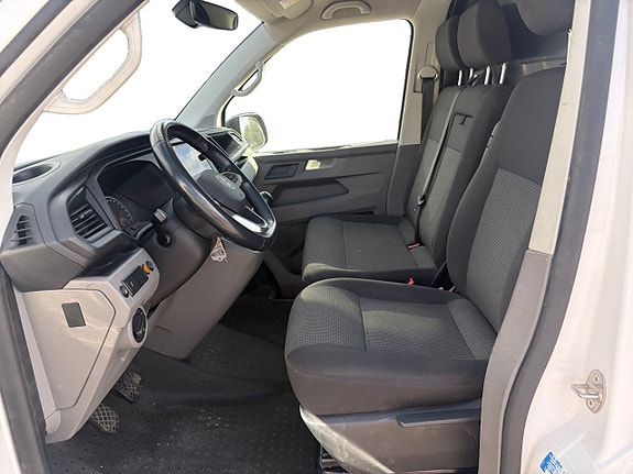 Volkswagen Transporter 13 of 16