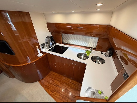 Princess V48 - 2 x Volvo Penta D9-575 l Endast 950 h 4 of 21