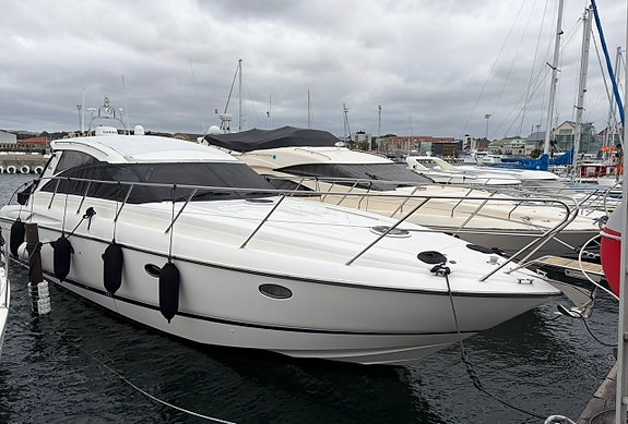 Princess V48 - 2 x Volvo Penta D9-575 l Endast 950 h 17 of 21