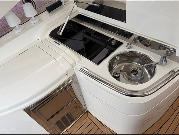 Princess V48 - 2 x Volvo Penta D9-575 l Endast 950 h 12 of 21