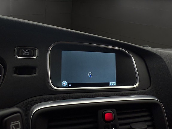 Volvo V40 Cross Country 22 of 27