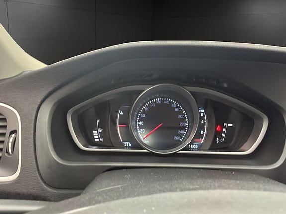 Volvo V40 Cross Country 16 of 27