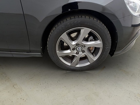Volvo V40 Cross Country 25 of 27
