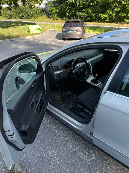 Volkswagen Passat 8 of 19