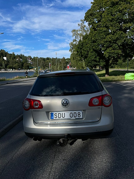 Volkswagen Passat 5 of 19