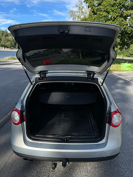 Volkswagen Passat 11 of 19