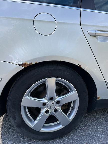 Volkswagen Passat 17 of 19
