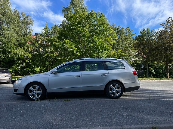 Volkswagen Passat 4 of 19