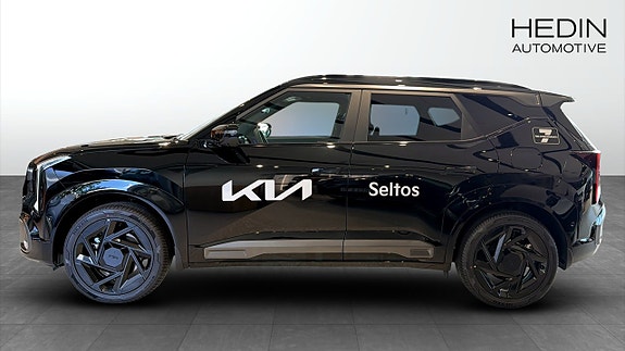 Kia Seltos 4 of 17
