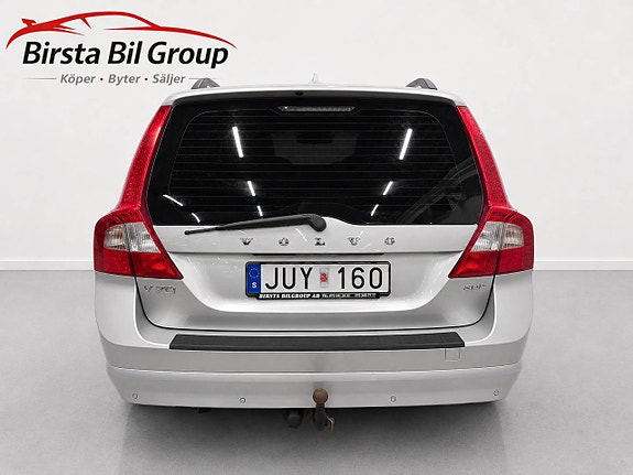 Volvo V70 4 of 23
