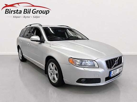 Volvo V70 2 of 23