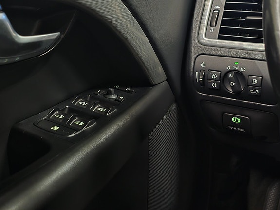 Volvo V70 17 of 23