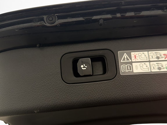 Mercedes-Benz C300 10 of 30