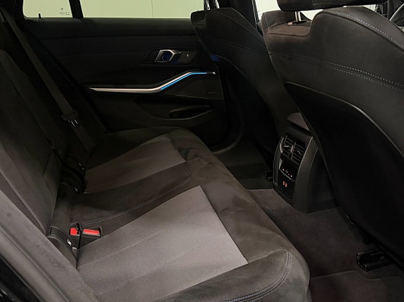 BMW 330e 9 of 25