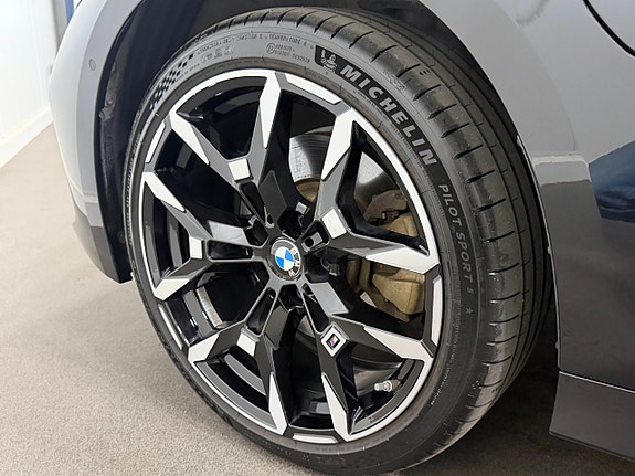 BMW 330e 21 of 25