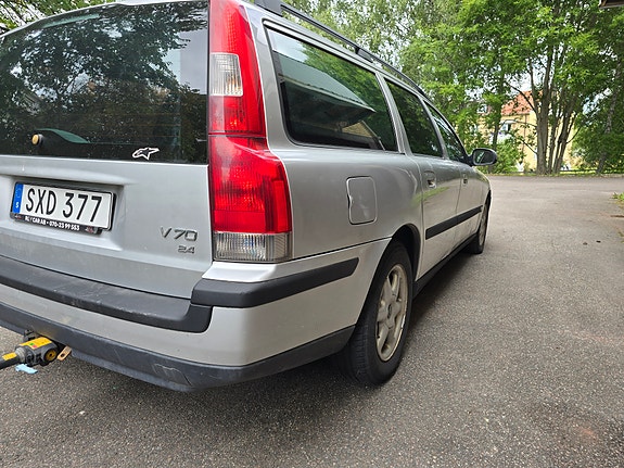 Volvo V70 6 of 9