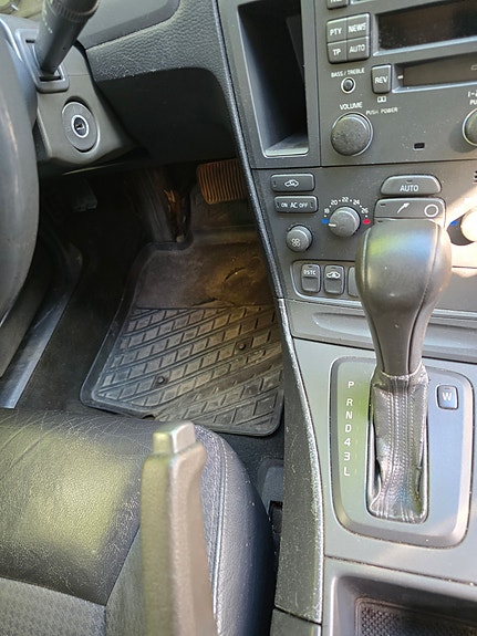 Volvo V70 8 of 9