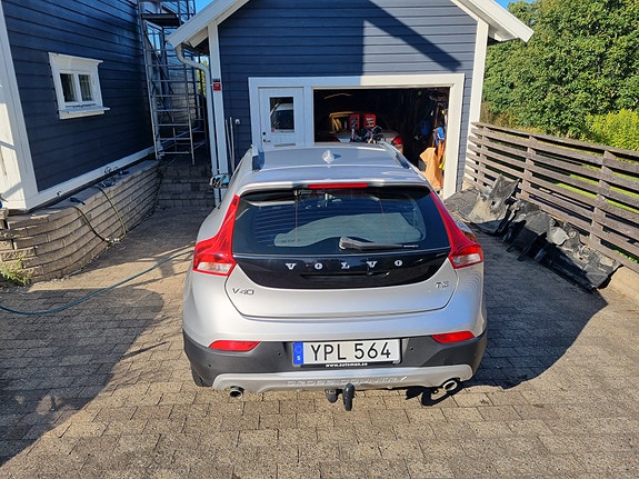 Volvo V40 Cross Country 4 of 11