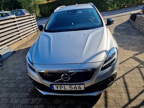Volvo V40 Cross Country 8 of 11
