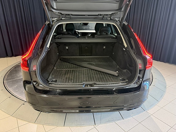 Volvo V90 9 of 14