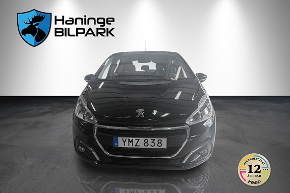 Peugeot 208 3 of 19