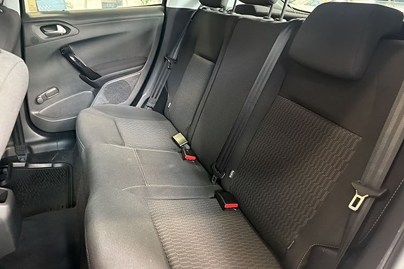 Peugeot 208 12 of 19
