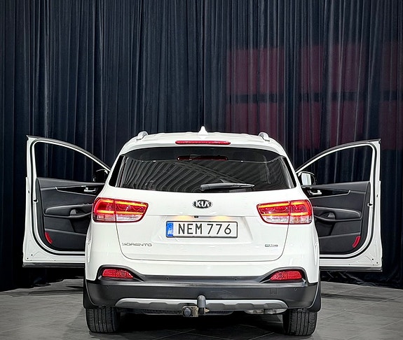 Kia Sorento 8 of 29