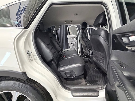 Kia Sorento 13 of 29
