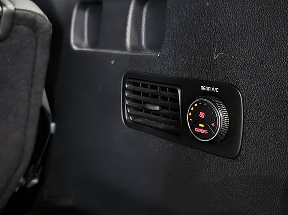 Kia Sorento 18 of 29
