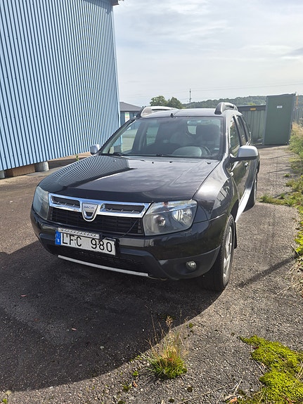 Dacia Duster 2 of 3