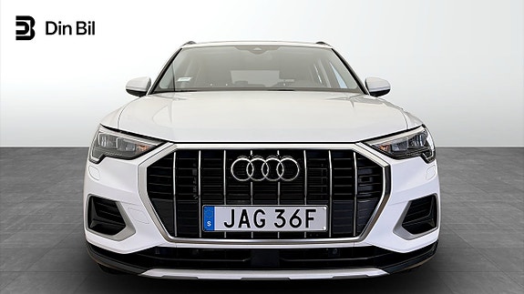 Audi Q3 4 of 12
