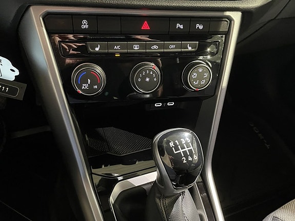 Volkswagen T-Roc 16 of 20