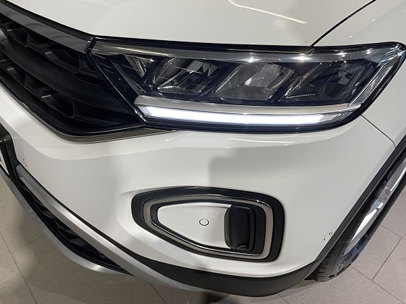 Volkswagen T-Roc 8 of 20