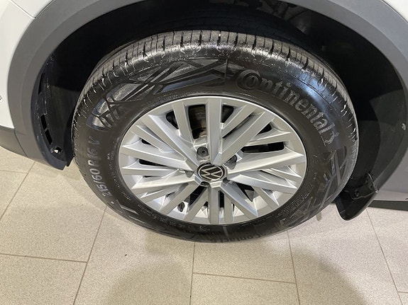 Volkswagen T-Roc 10 of 20