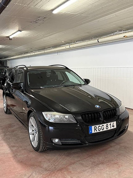 BMW 320d 4 of 5