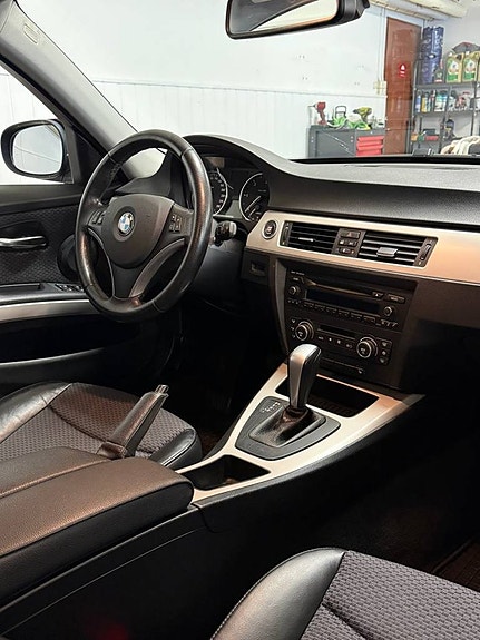 BMW 320d 5 of 5