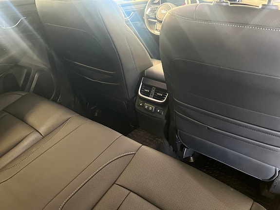 Subaru Outback 5 of 10