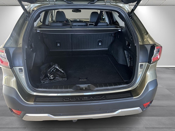 Subaru Outback 4 of 10