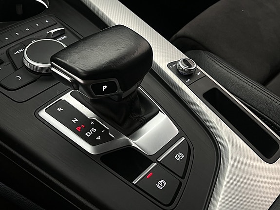 Audi A4 23 of 28
