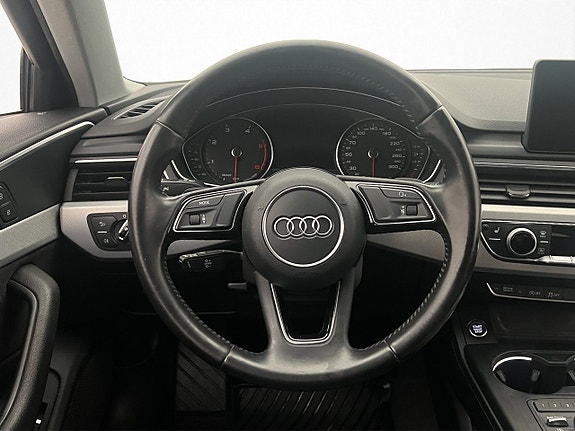 Audi A4 14 of 28