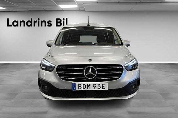 Mercedes-Benz T180 d 2 of 14