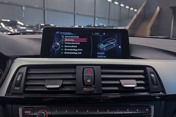 BMW 328i 19 of 21