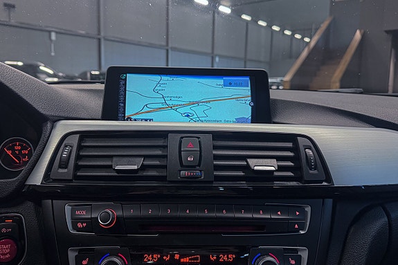BMW 328i 18 of 21