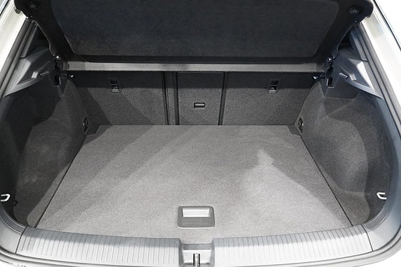 Volkswagen T-Roc 4 of 16