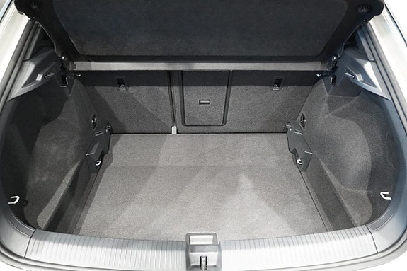 Volkswagen T-Roc 5 of 16