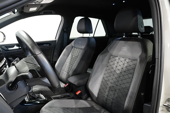 Volkswagen T-Roc 9 of 16