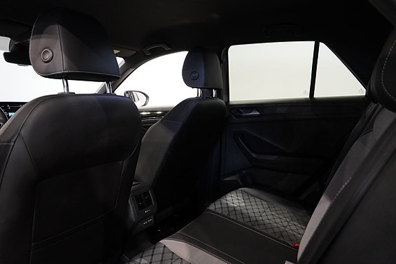 Volkswagen T-Roc 7 of 16