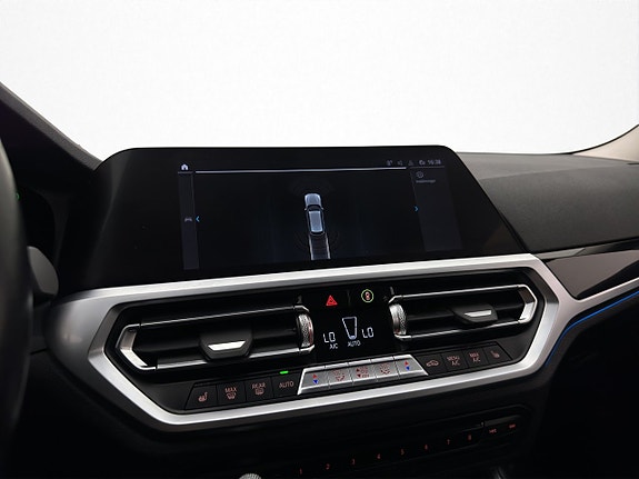 BMW 330e 22 of 25