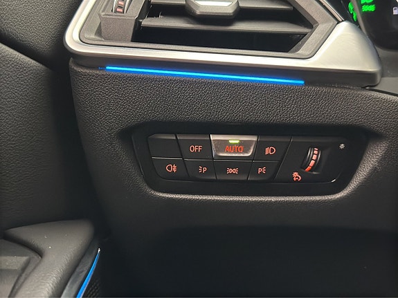 BMW 330e 25 of 25