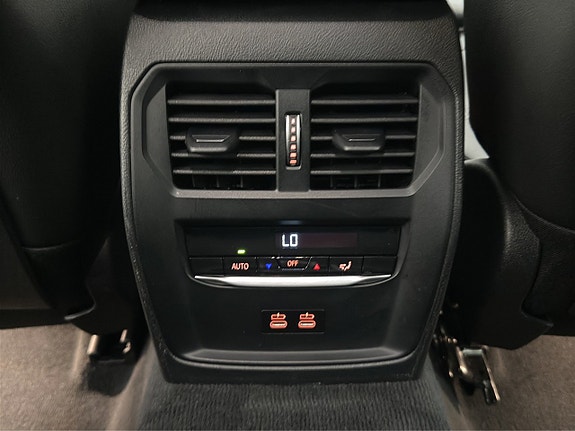 BMW 330e 14 of 25